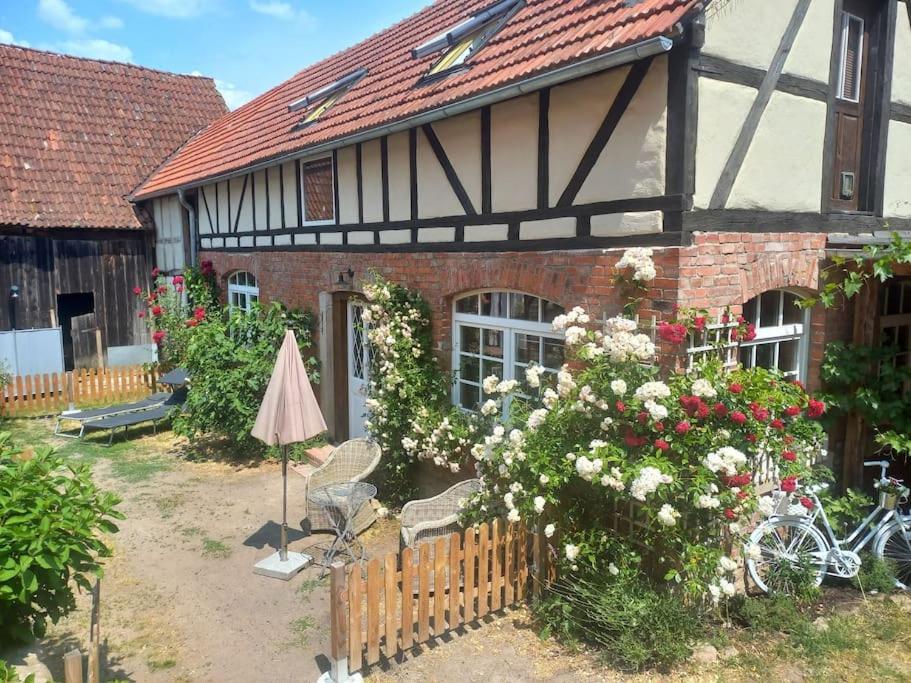 Romantisches Rosencottage Hofheim in Unterfranken Ngoại thất bức ảnh